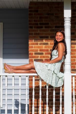 Tara Ludwig Spring Photos